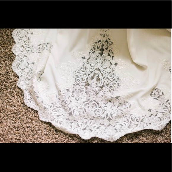 Martina Liana Wedding Dress - Picture 4 of 6